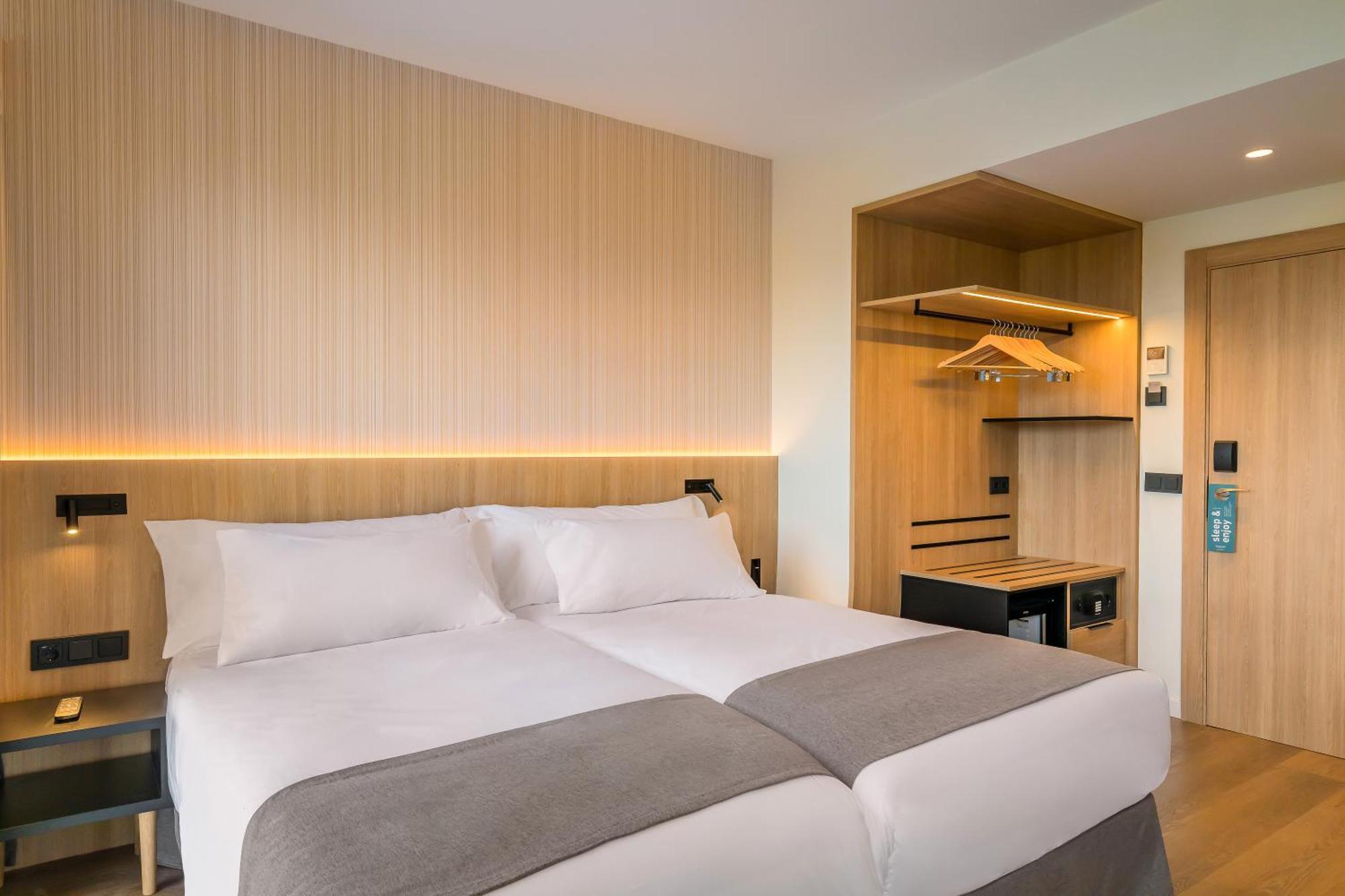 Occidental Pamplona Otel Dış mekan fotoğraf