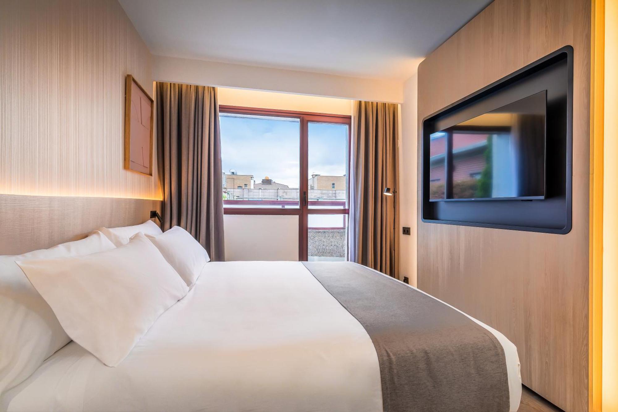 Occidental Pamplona Otel Dış mekan fotoğraf