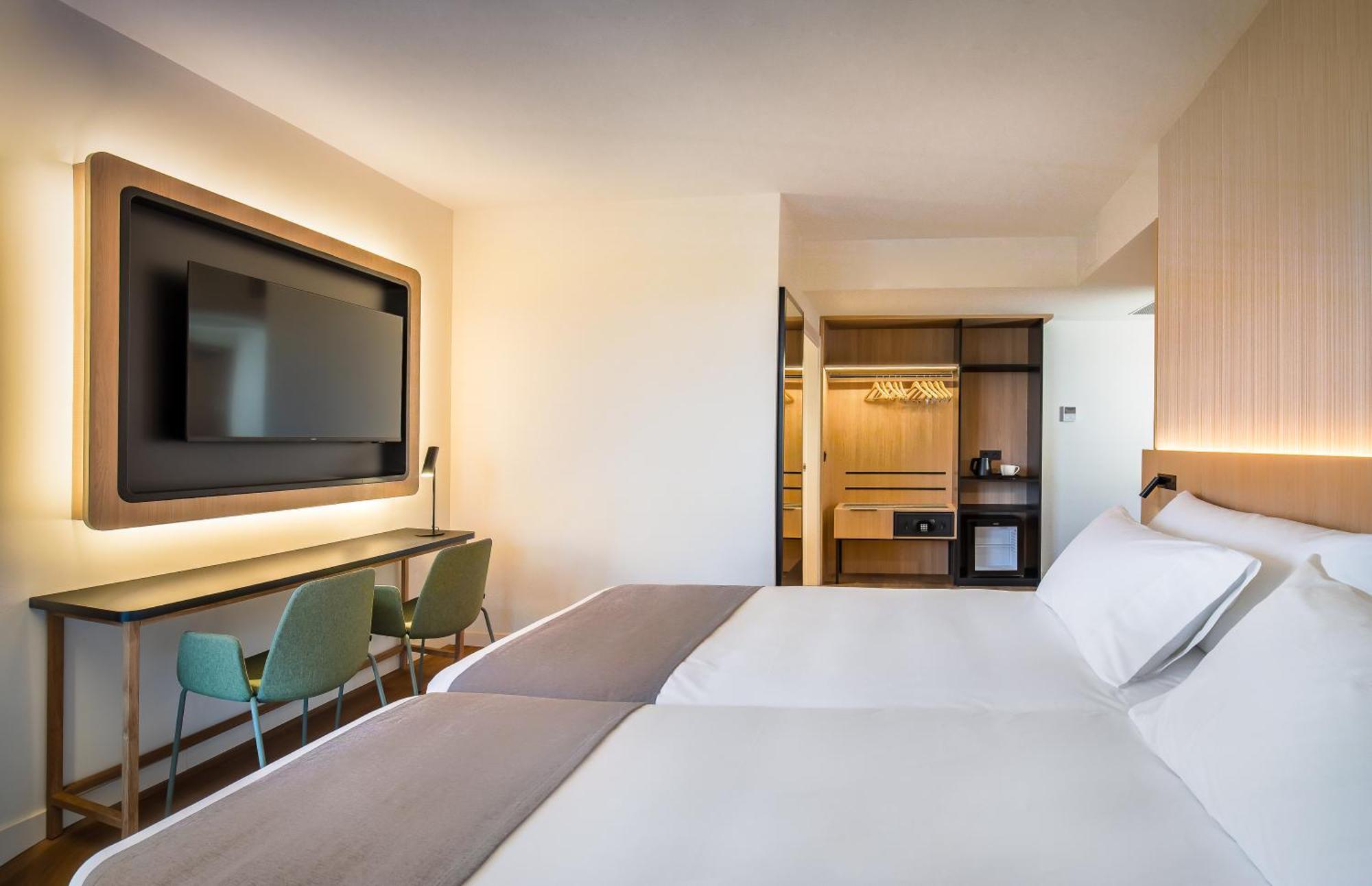Occidental Pamplona Otel Dış mekan fotoğraf