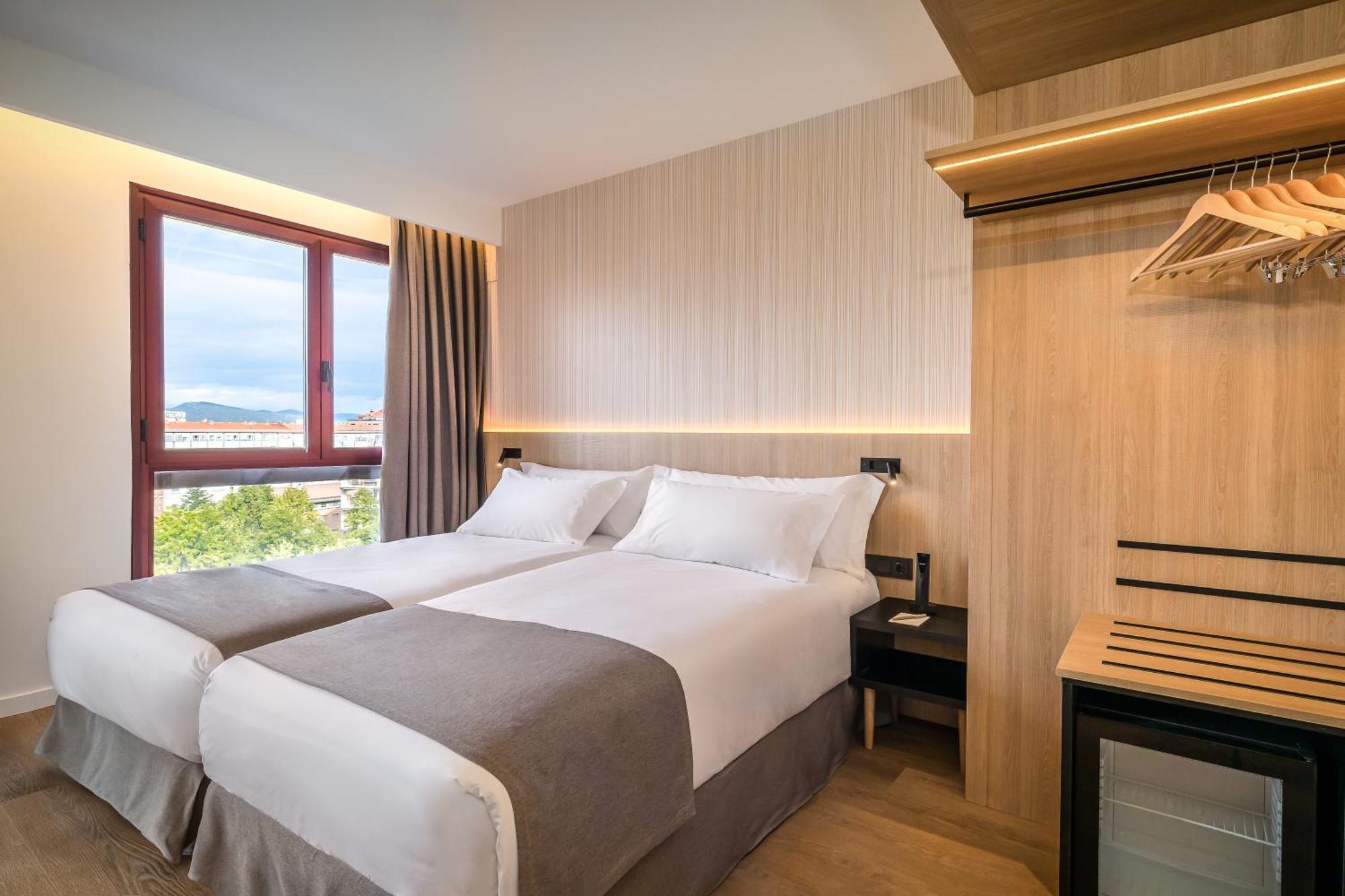 Occidental Pamplona Otel Dış mekan fotoğraf