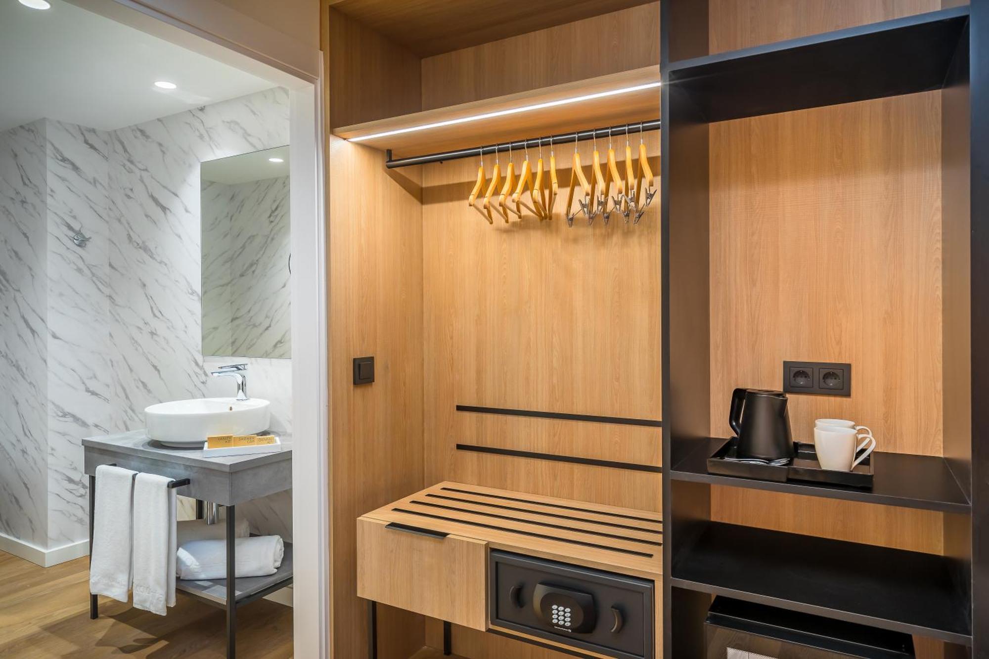 Occidental Pamplona Otel Dış mekan fotoğraf