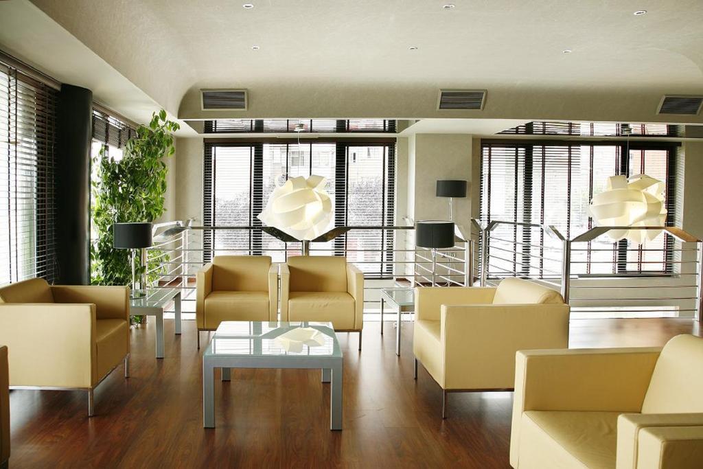 Occidental Pamplona Otel Dış mekan fotoğraf