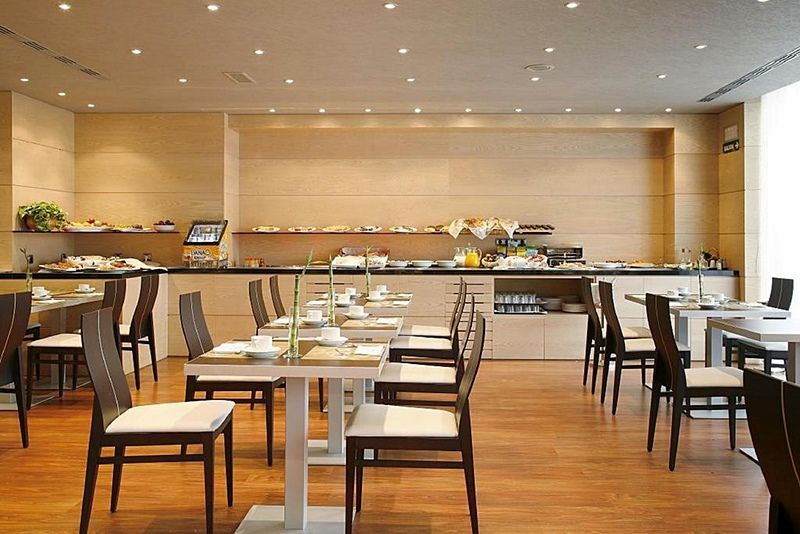 Occidental Pamplona Otel Dış mekan fotoğraf