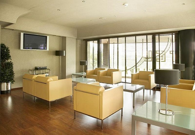 Occidental Pamplona Otel Dış mekan fotoğraf